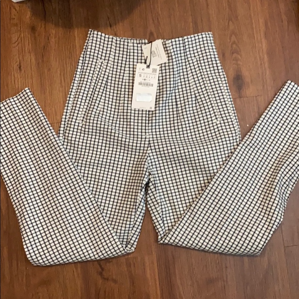 NWT checkered Zara pants high waisted